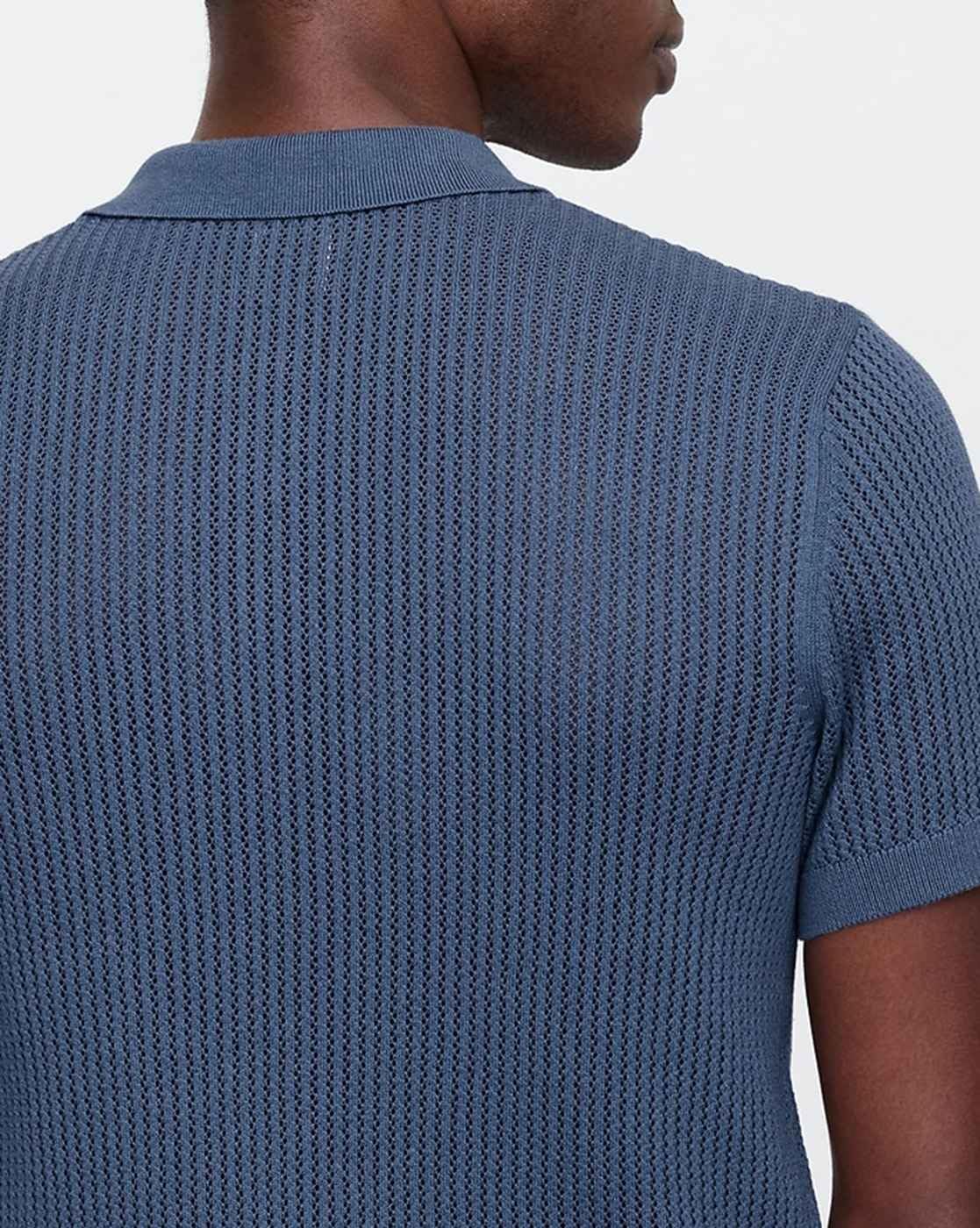 GAP Men's Solid Regular Fit T-Shirt (442711797_Indigo