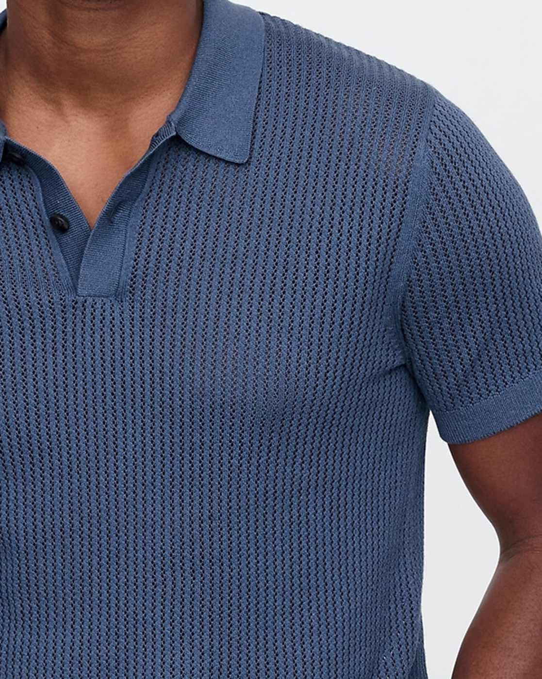 GAP Men's Solid Regular Fit T-Shirt (442711797_Indigo