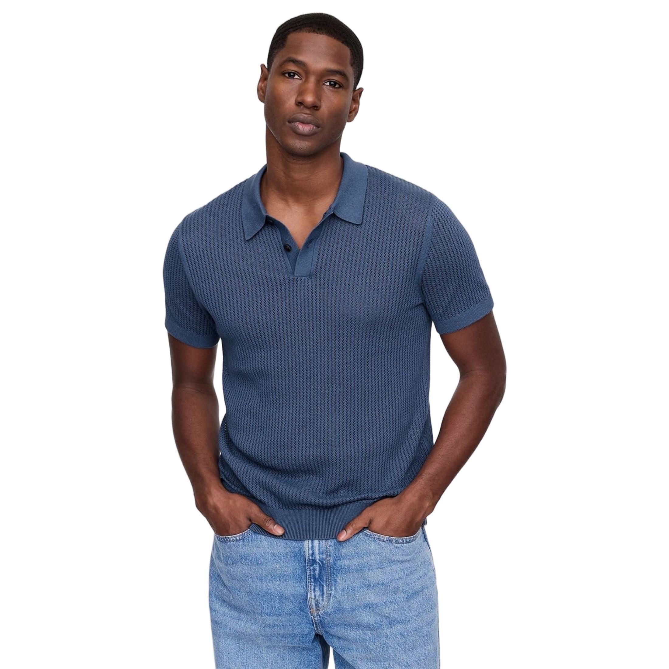 GAP Men's Solid Regular Fit T-Shirt (442711797_Indigo
