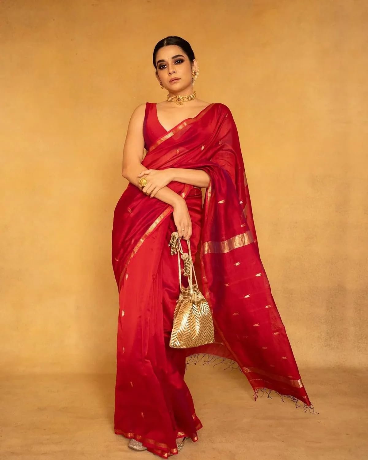 Maheshwari Soft Cotton Saree for Women | Cotton Blend | Lightweight 520grm | Traditional Small Border with Zari Pallu | Includes Matching Blouse Piece (Red)