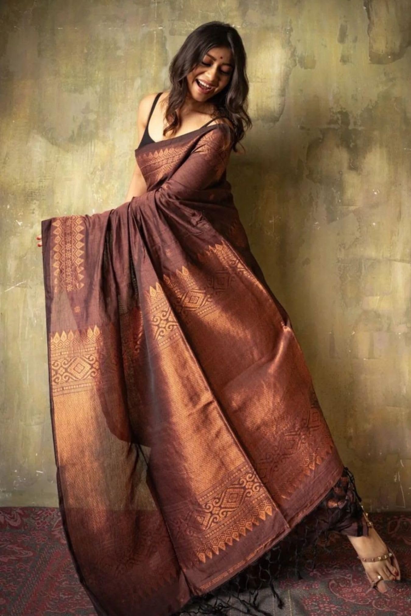 Women's Kanjivaram Pure Soft Silk Saree With Unstitched Blouse Piece (Brown)
