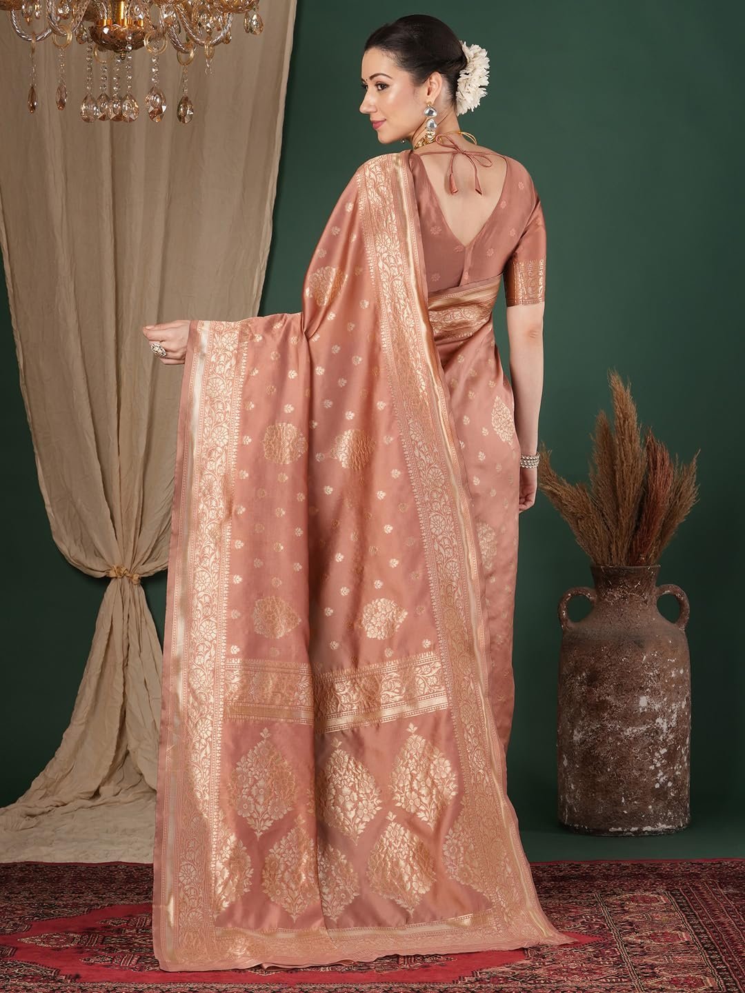 Women's Kanjivaram Woven Soft Silk Saree With Blouse Piece