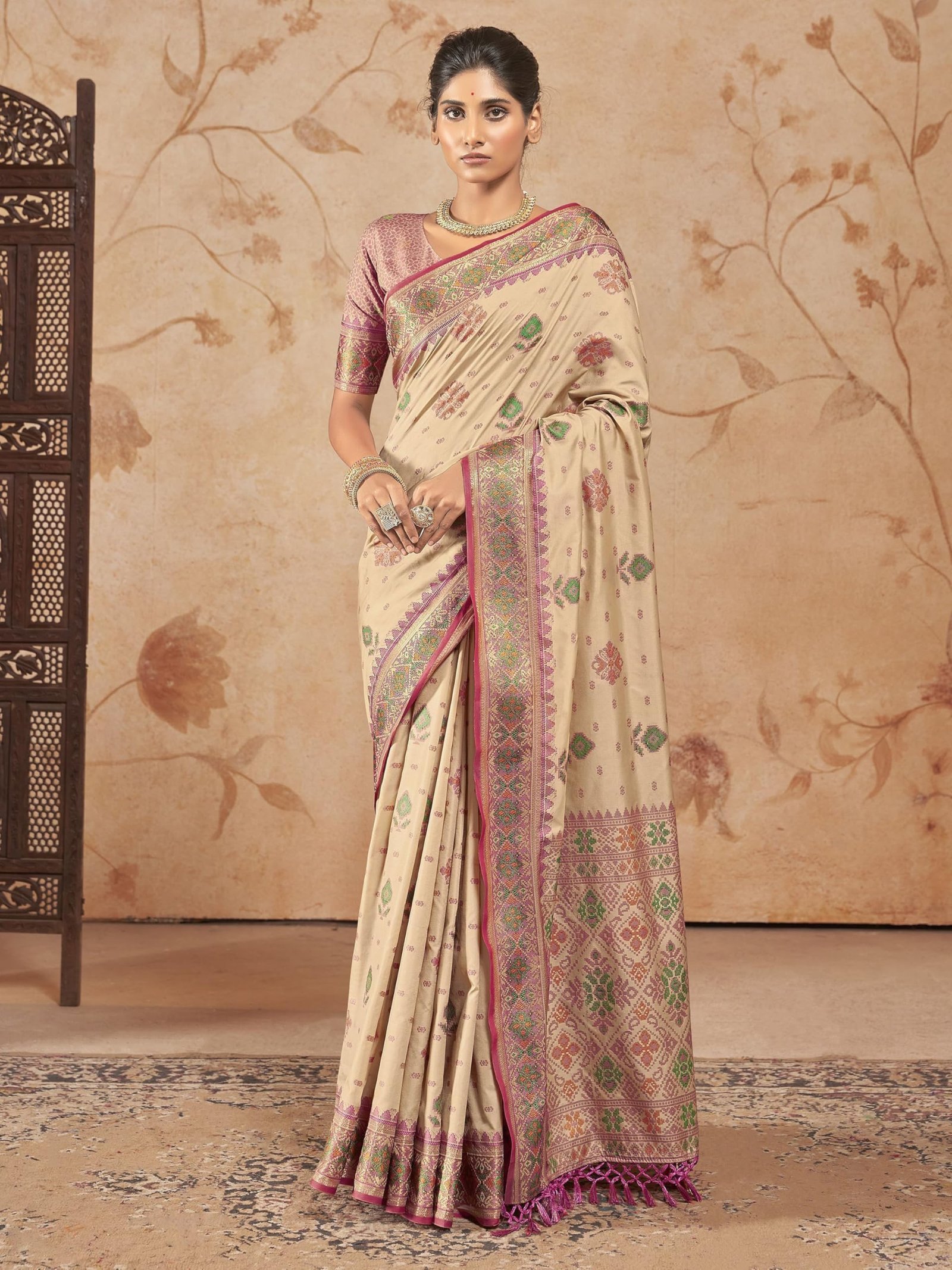Women's Patola silk saree for Patola festival Wedding silk with rich pallu Design sarees for women with blouse piece (CREAM)